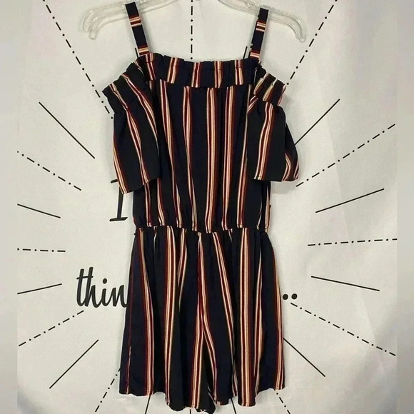 Boohoo Striped Cold Shoulder Romper - Picture 7 of 7